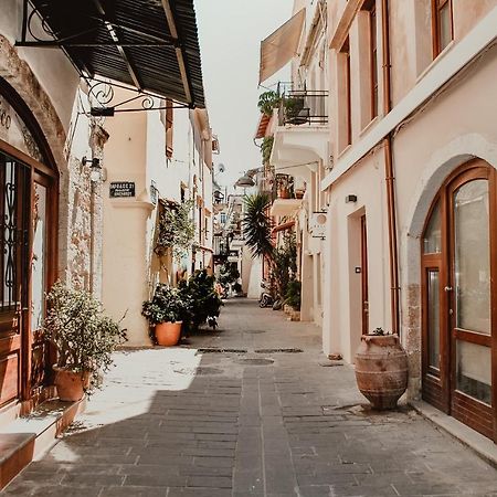 Destino Home Overlooking The Venetian Port Of Chania ハニア エクステリア 写真
