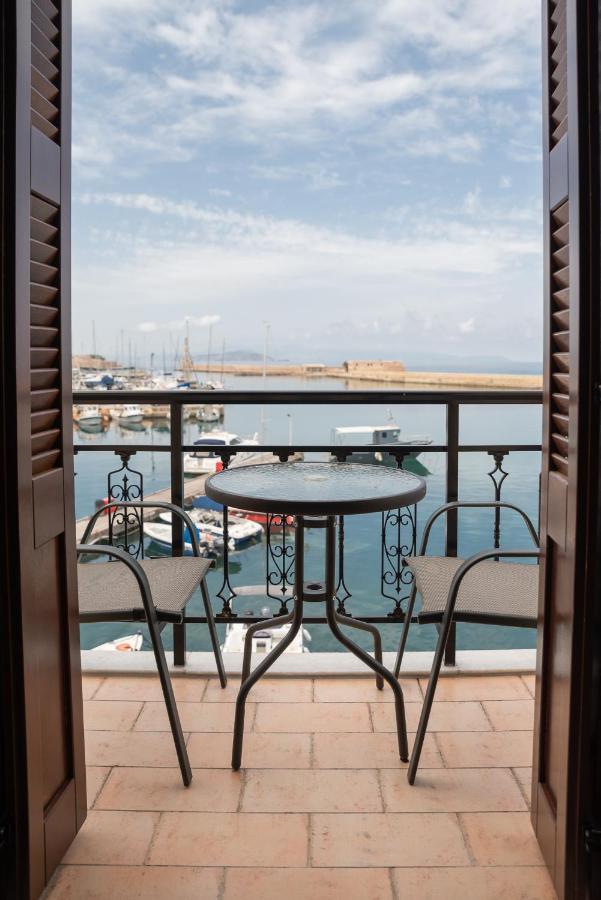 Destino Home Overlooking The Venetian Port Of Chania ハニア エクステリア 写真