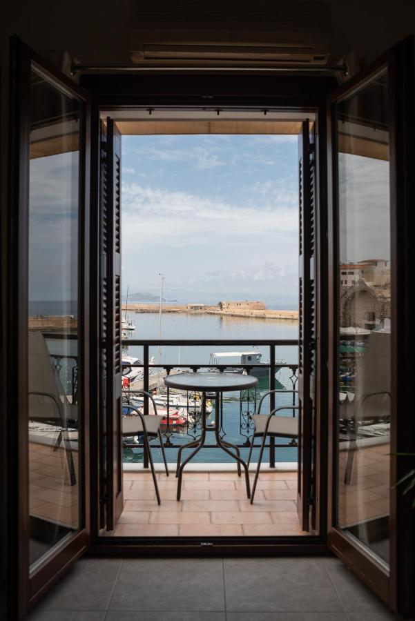 Destino Home Overlooking The Venetian Port Of Chania ハニア エクステリア 写真