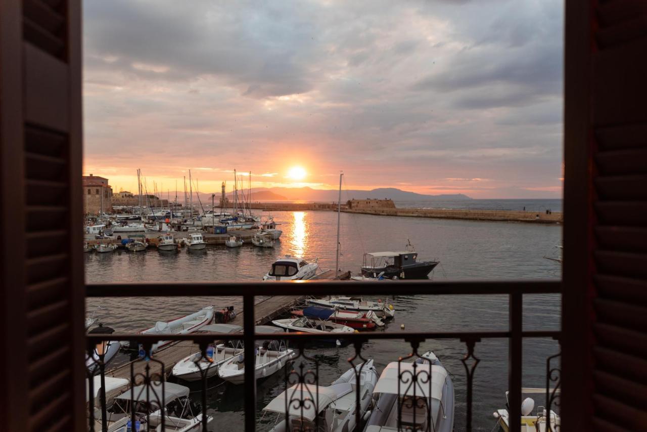 Destino Home Overlooking The Venetian Port Of Chania ハニア エクステリア 写真