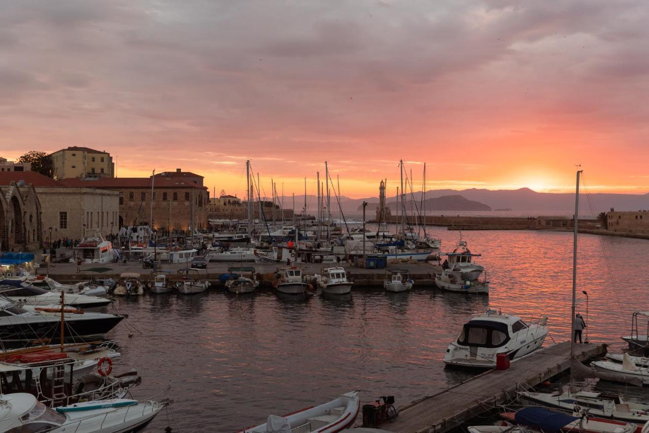 Destino Home Overlooking The Venetian Port Of Chania ハニア エクステリア 写真