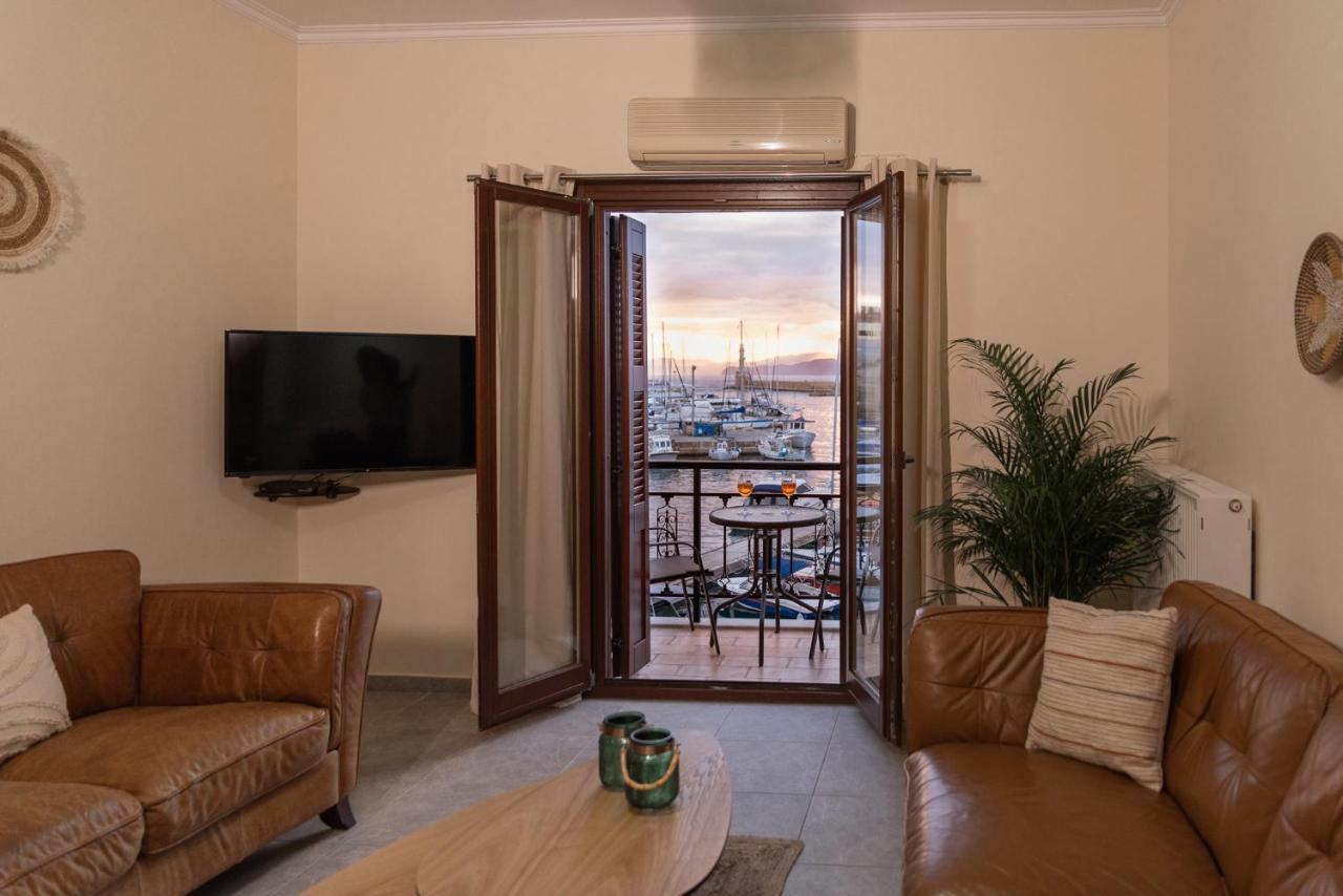 Destino Home Overlooking The Venetian Port Of Chania ハニア エクステリア 写真