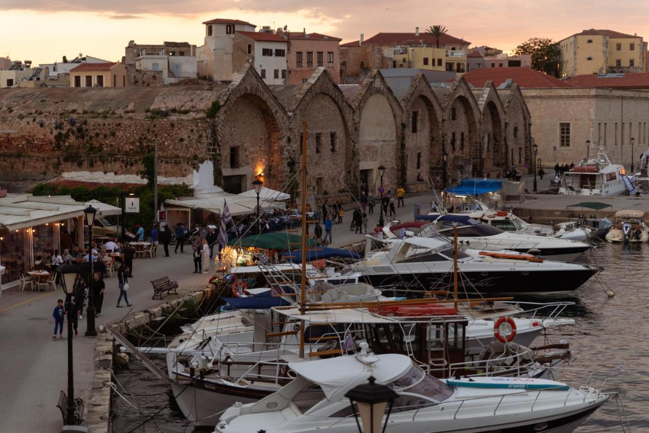 Destino Home Overlooking The Venetian Port Of Chania ハニア エクステリア 写真