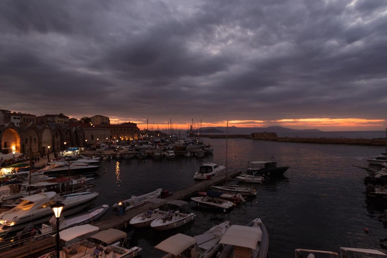 Destino Home Overlooking The Venetian Port Of Chania ハニア エクステリア 写真
