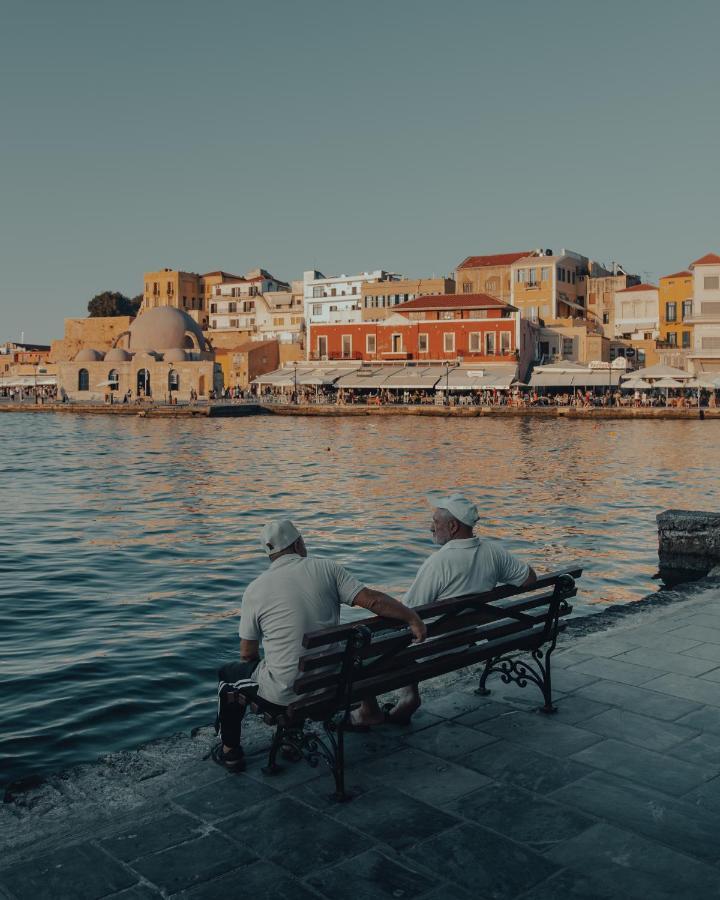 Destino Home Overlooking The Venetian Port Of Chania ハニア エクステリア 写真
