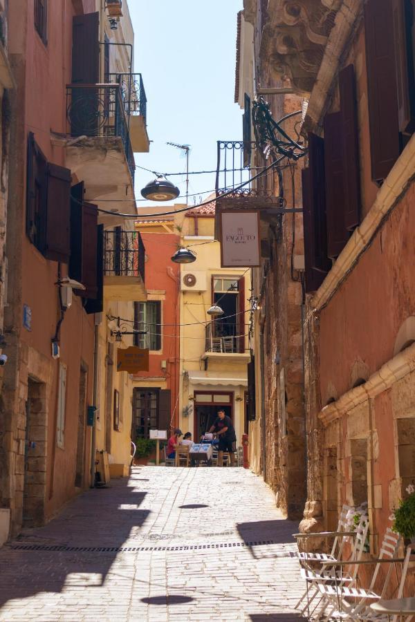 Destino Home Overlooking The Venetian Port Of Chania ハニア エクステリア 写真