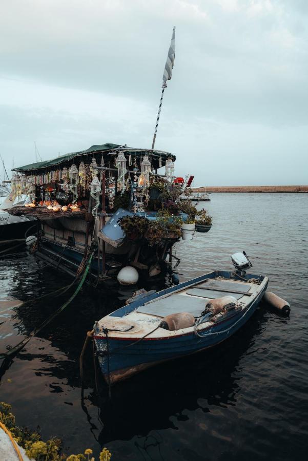 Destino Home Overlooking The Venetian Port Of Chania ハニア エクステリア 写真